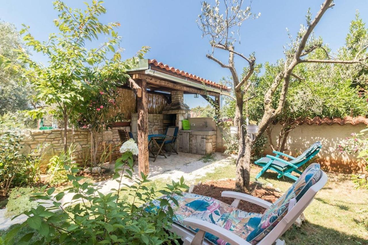 Villa Marizella Premantura Buitenkant foto