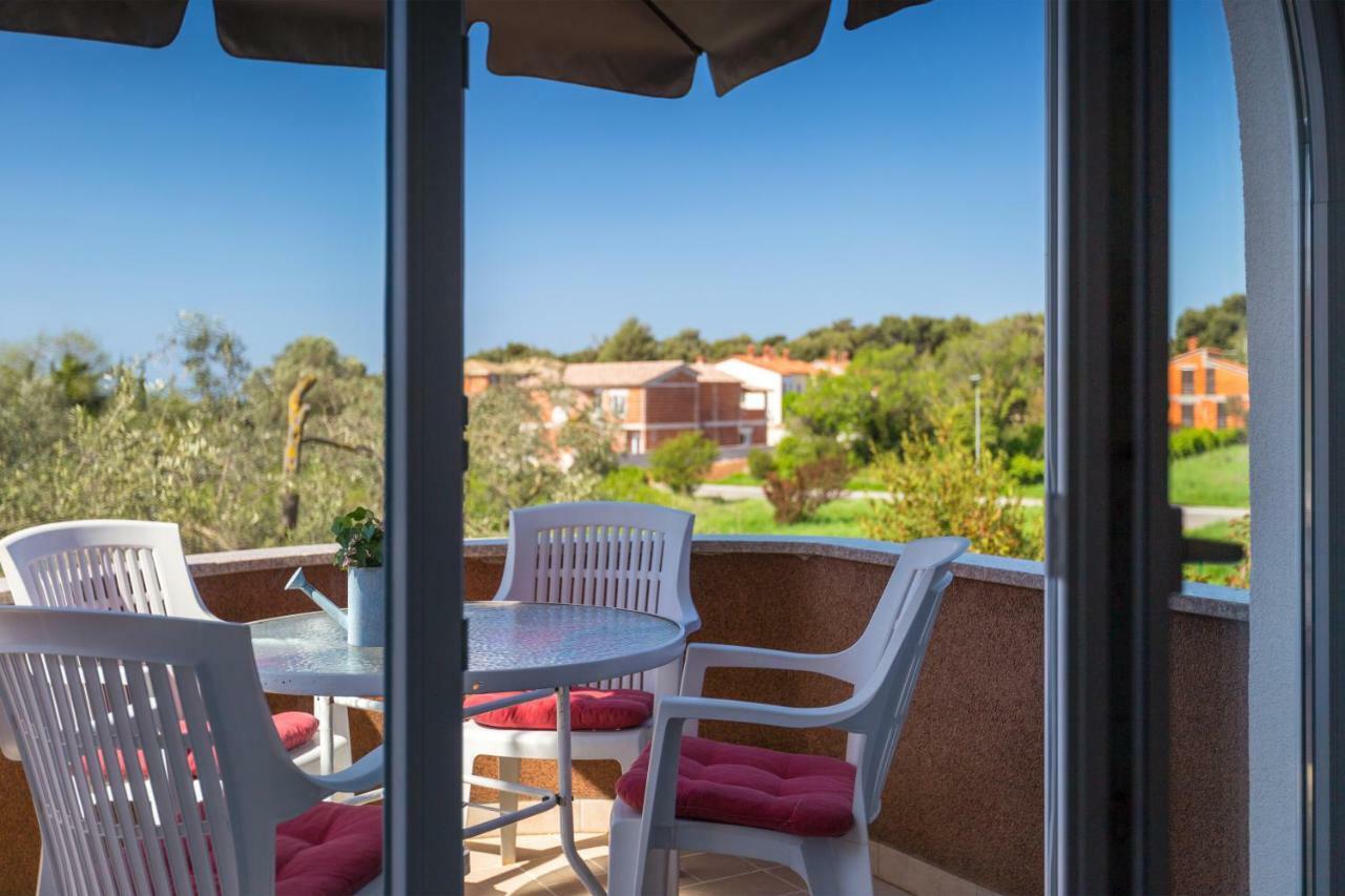 Villa Marizella Premantura Buitenkant foto
