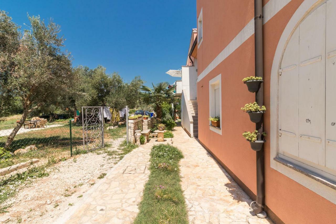 Villa Marizella Premantura Buitenkant foto
